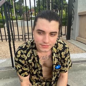 Meet your Posher, Alec